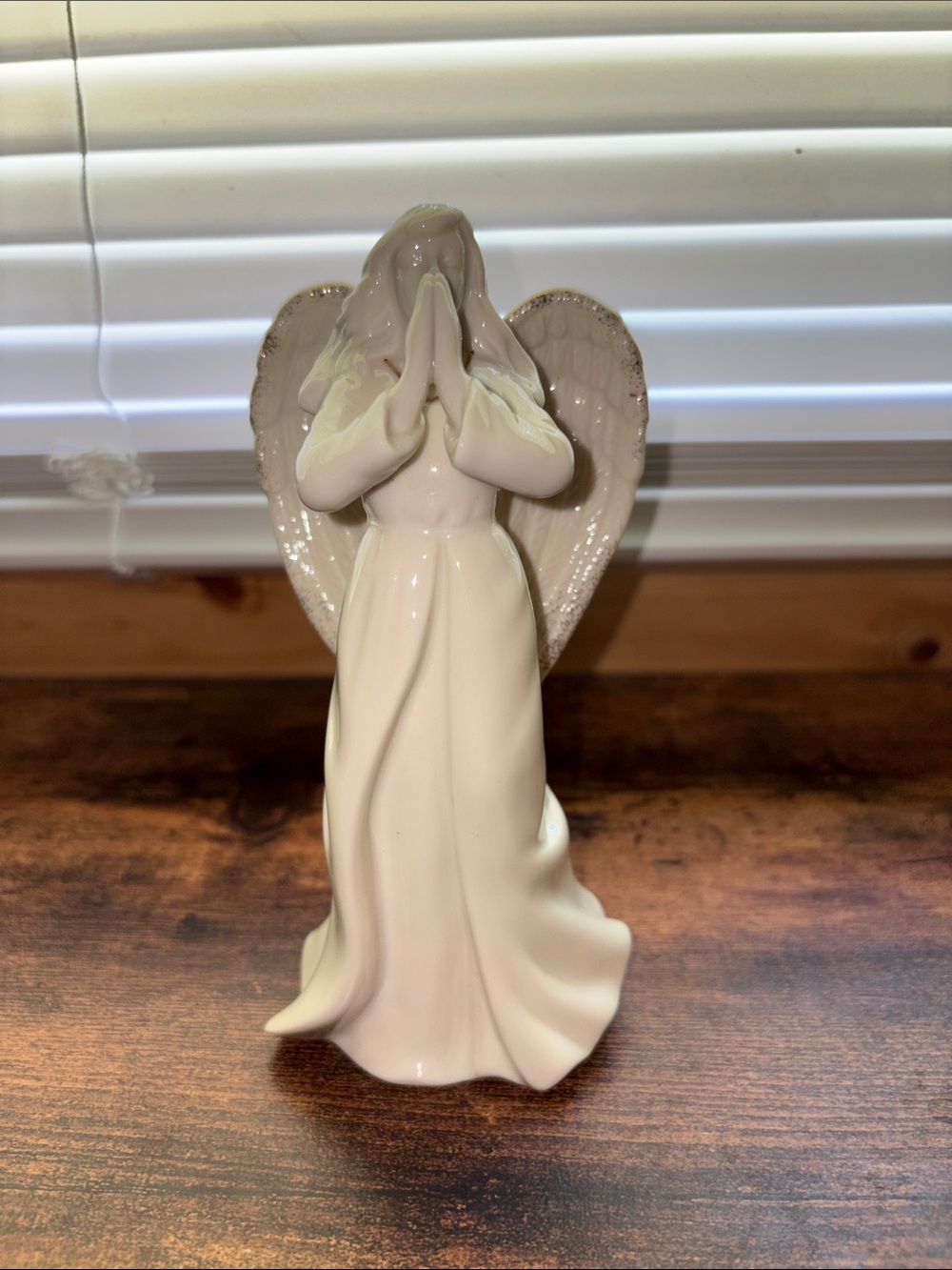 Mikasa Porcelain Praying Angel Figurine- Gold Accents- 6”H